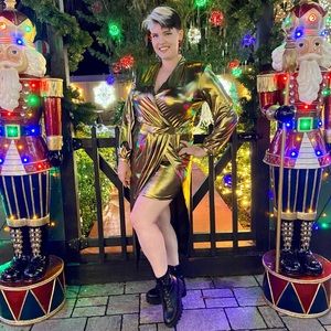 Blanche Devereaux, gold party dress